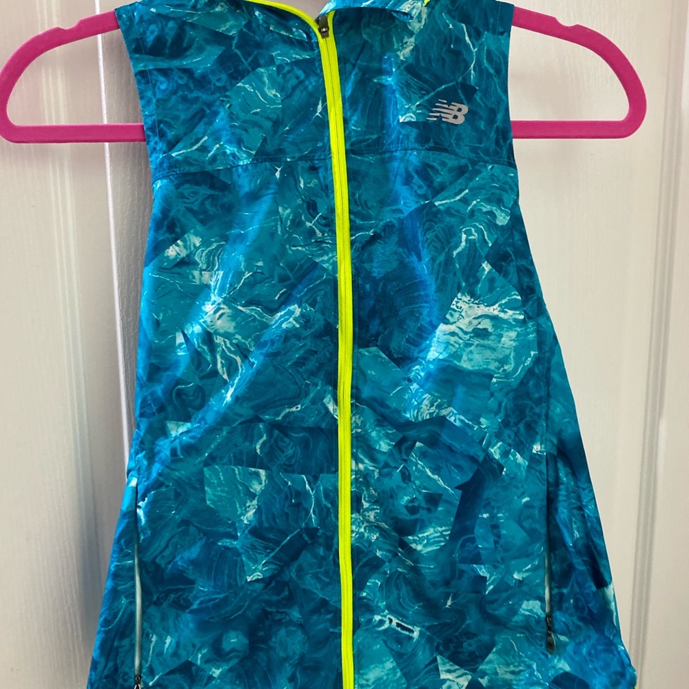 New Balance zip up sleeveless jacket